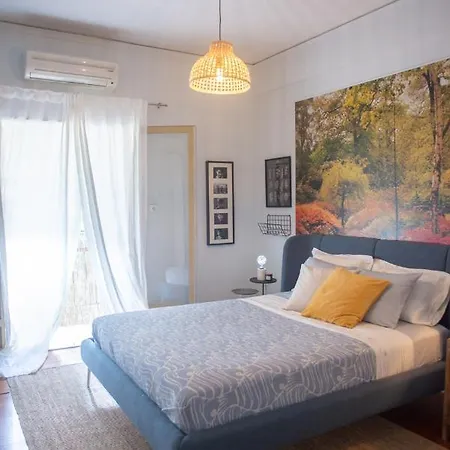 Nina's Cozy In Mikrolimano Apartment